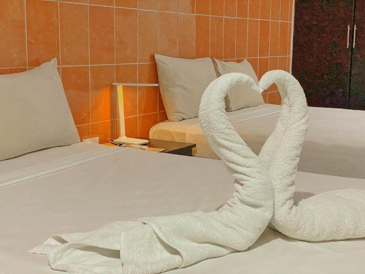 Posada Paso Del Sol إيسلا موخيريس المظهر الخارجي الصورة