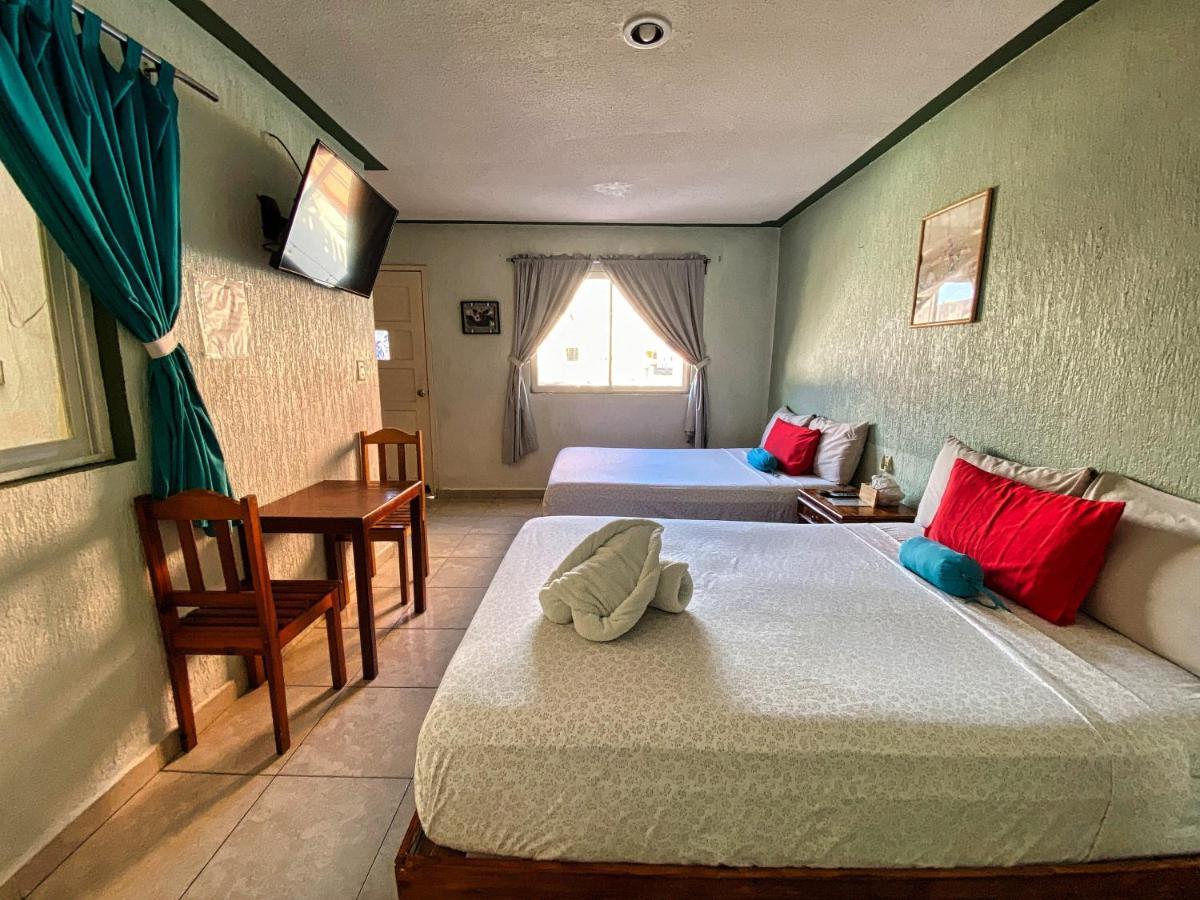 Posada Paso Del Sol إيسلا موخيريس المظهر الخارجي الصورة
